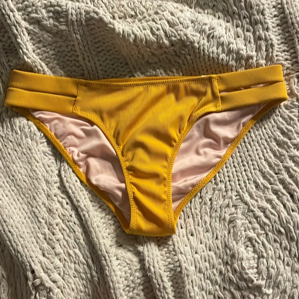 Yellow shade & shore bikini bottoms